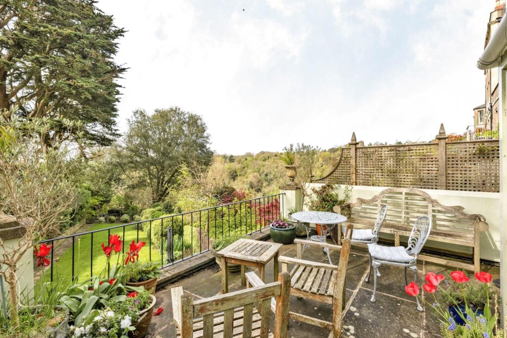 Garden Sun Terrace Small