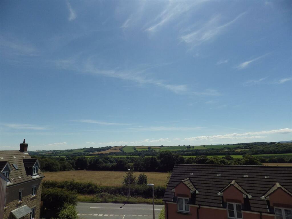 15 Elms View