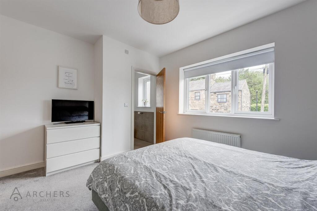 10aFairbarnRoad(Interior)-22.jpg