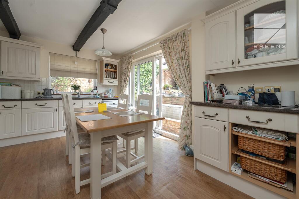 61 Brindwood Road_0025.jpg