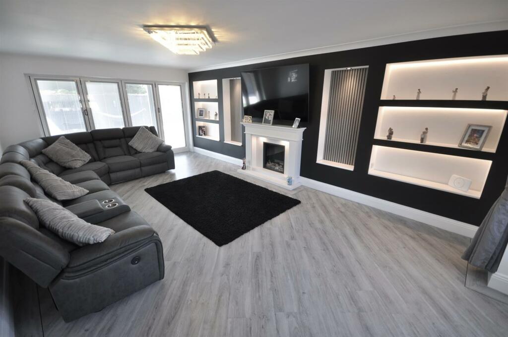 DSC_0671 altered.JPG