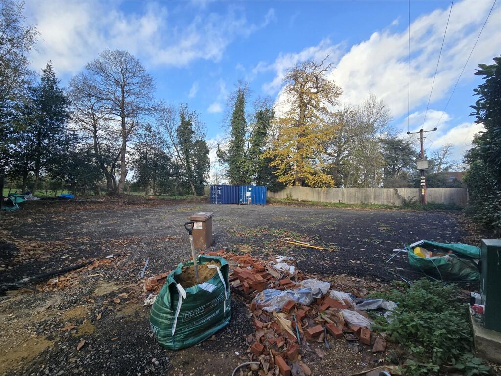 Denham Road, Iver, SL0
