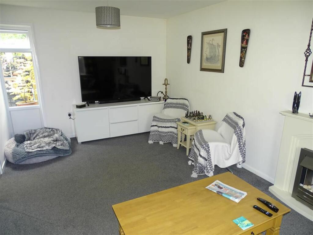 Lounge Front to Rear