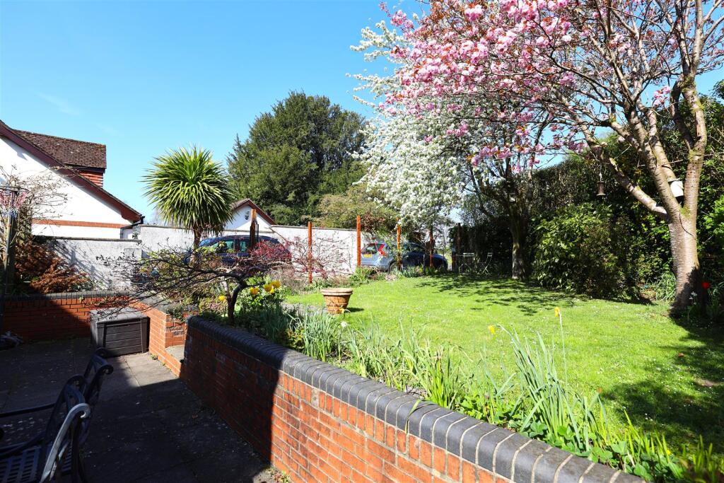 3R5A1541 Westways Garden Rear 2025 05.JPG