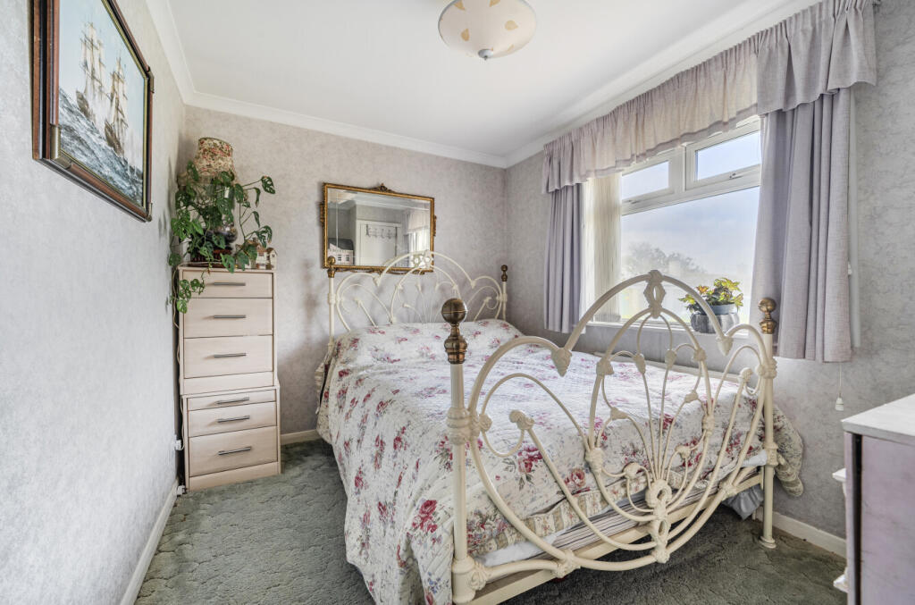 1356065-8-68c82fe...