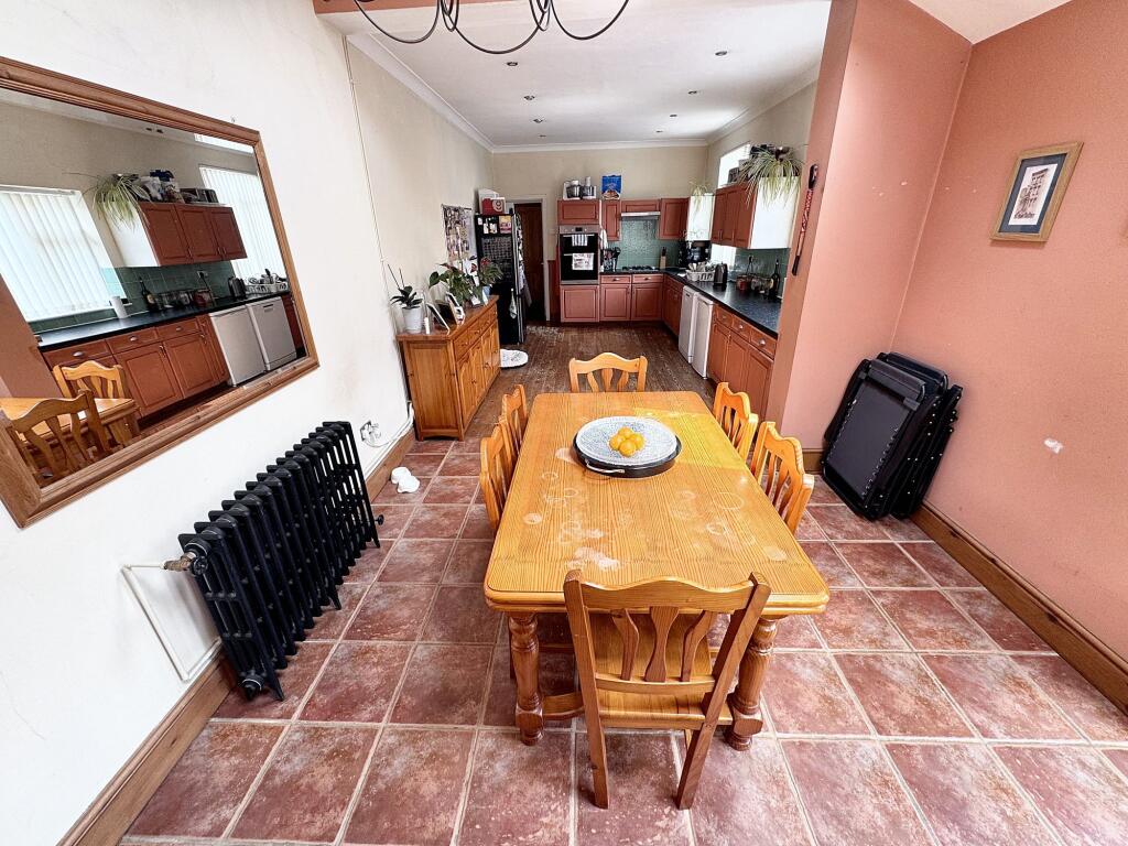 Kitchen / Diner