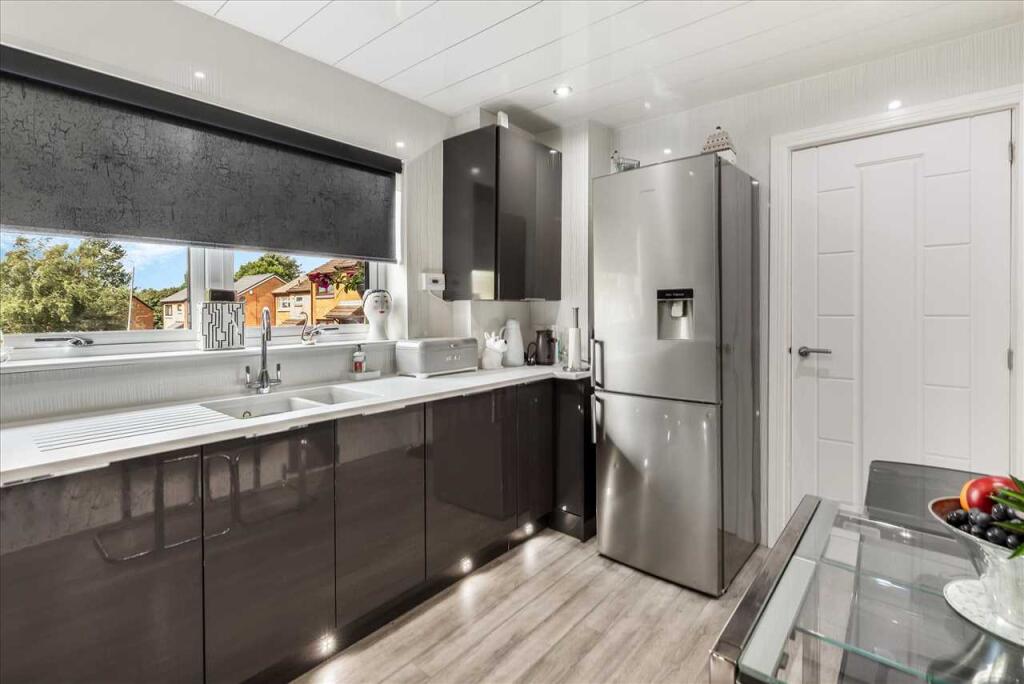 Kitchen Dining (2)
