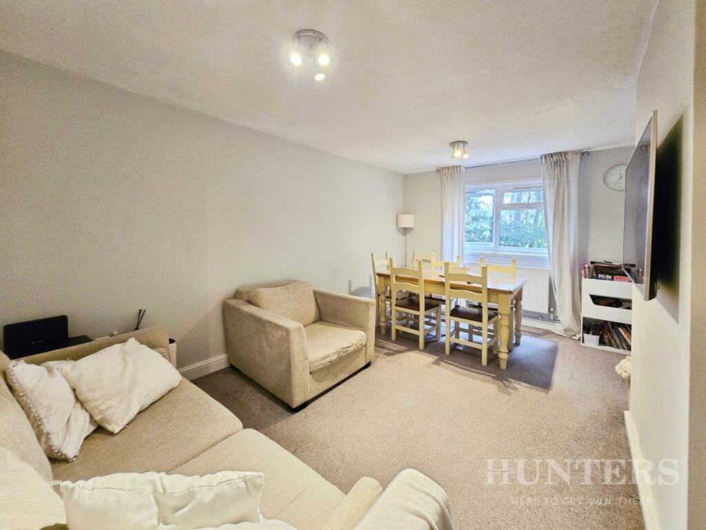 pbox-living_room-335042.jpg