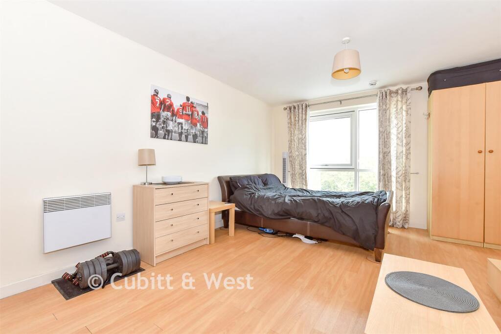 Lounge/Kitchen/ Bedroom