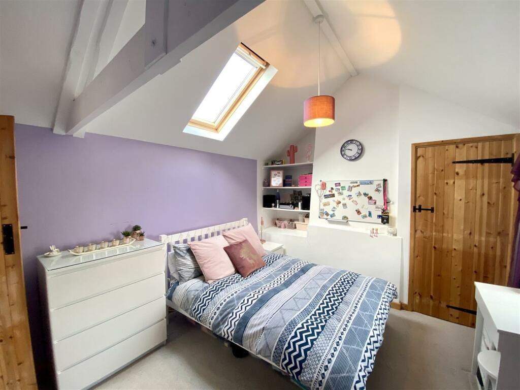 BEDROOM 3