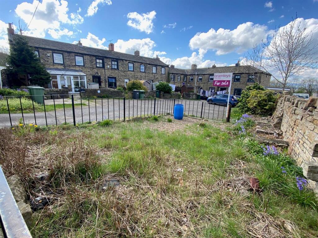 18 Cockley hill 2.jpg