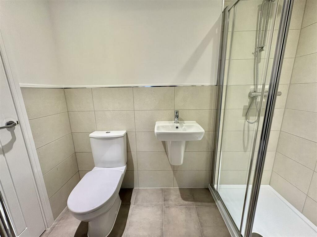 Bramleys Estate Agents - Stonebrooke Gardens - Ell