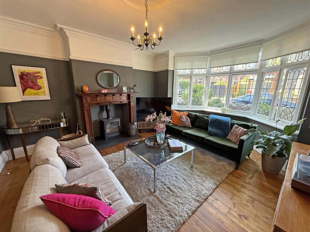 Living room.jpg