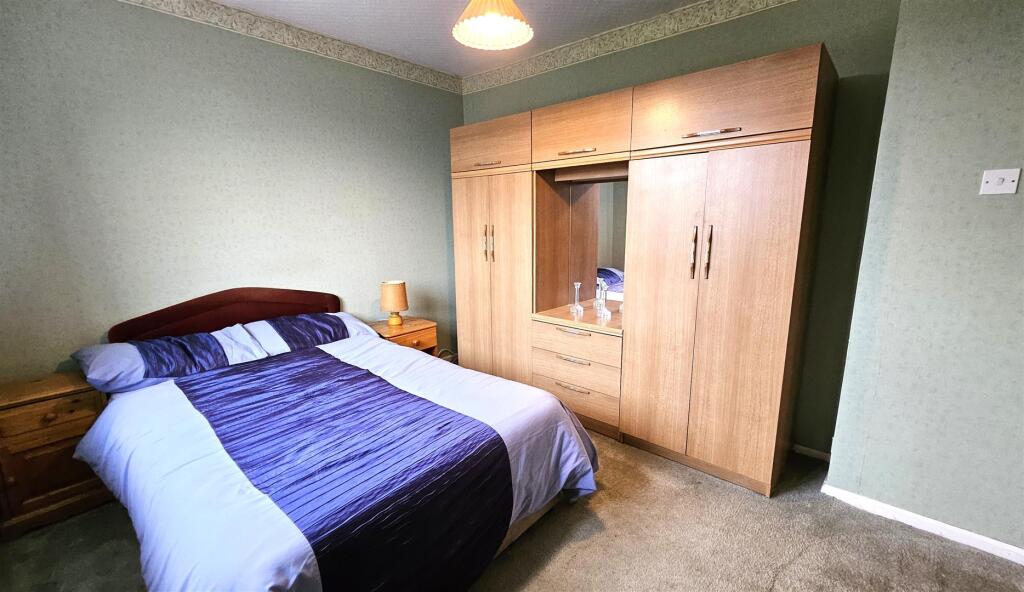 Bedroom 2 2.jpg