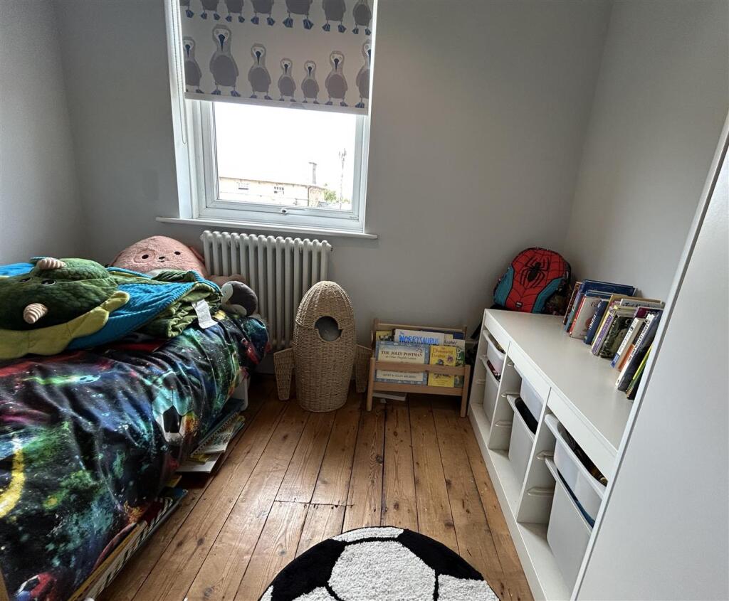 bed 3.JPG