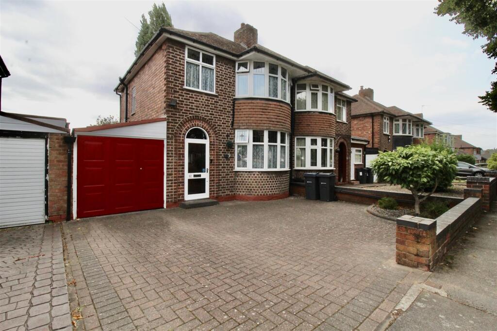 Front Garden/Driveway