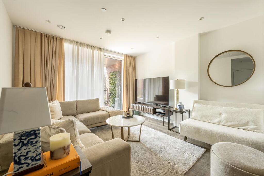 Living-Area-3.jpg