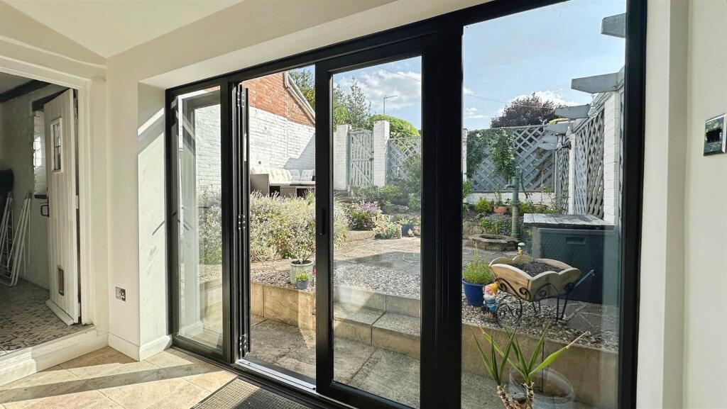 8ec2b146--44A2-808A-754095316353-61919-000014B36CD