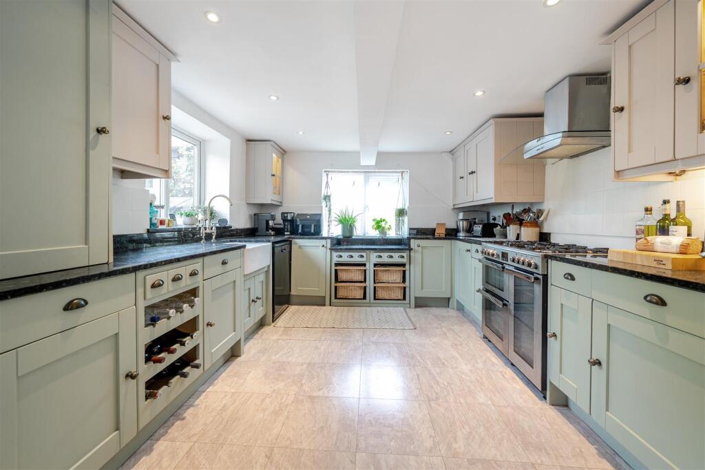 The Robin Hood House, Greens Norton (19).jpg