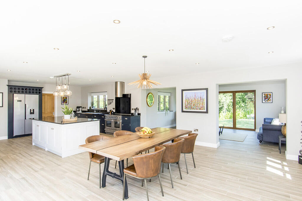 Kitchen/Diner/Liv...