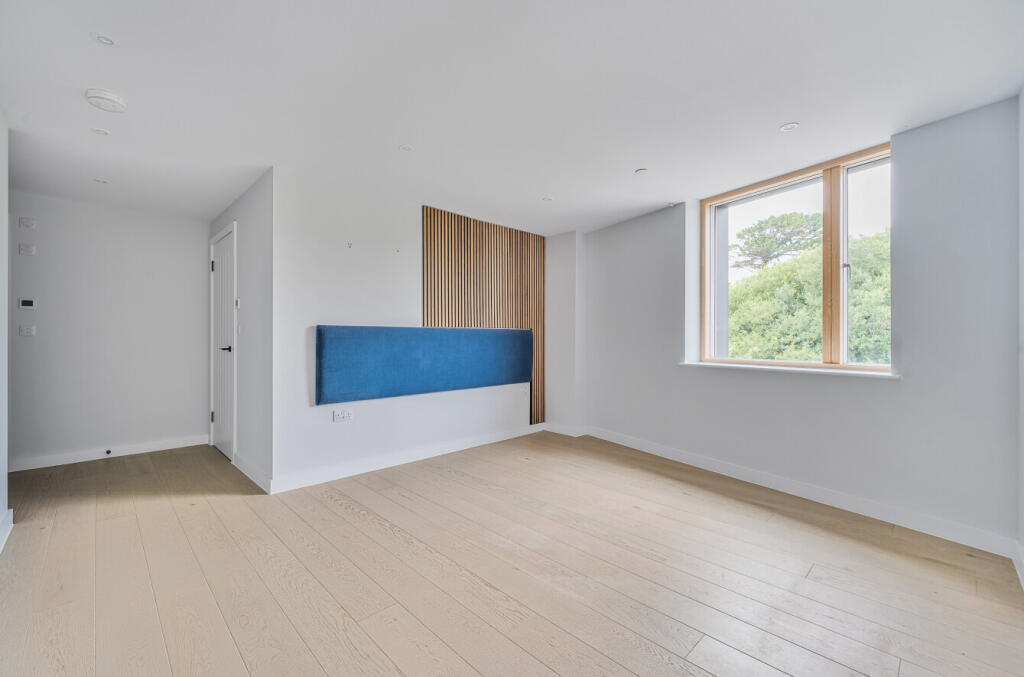 1315344-11-685a9e...