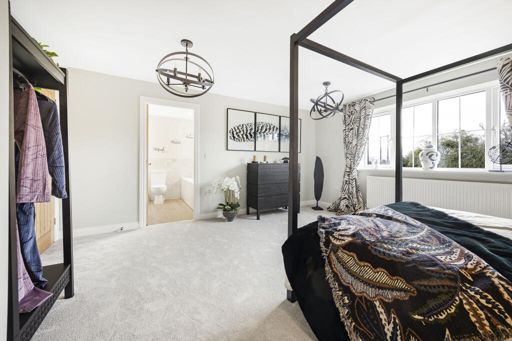 Bedroom En Suite example 001
