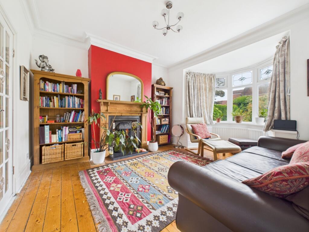 CAM02195G0-PR0081-STILL013