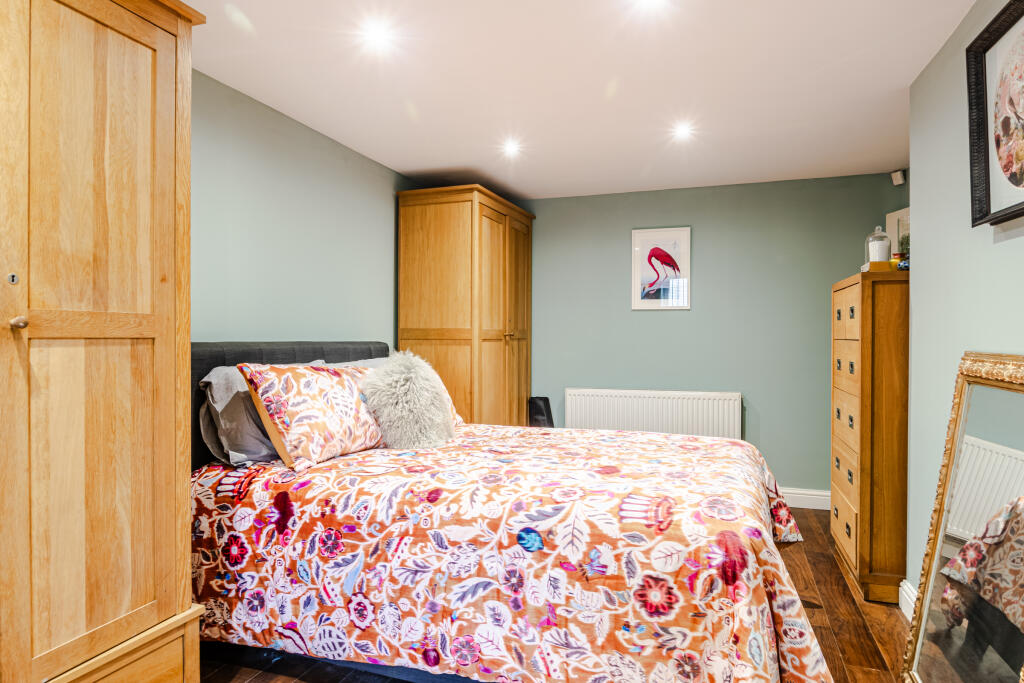 bedroom1b