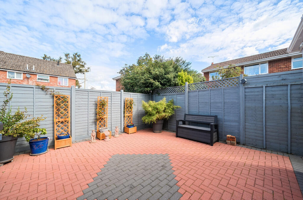 1359251-5-68d3dd0...