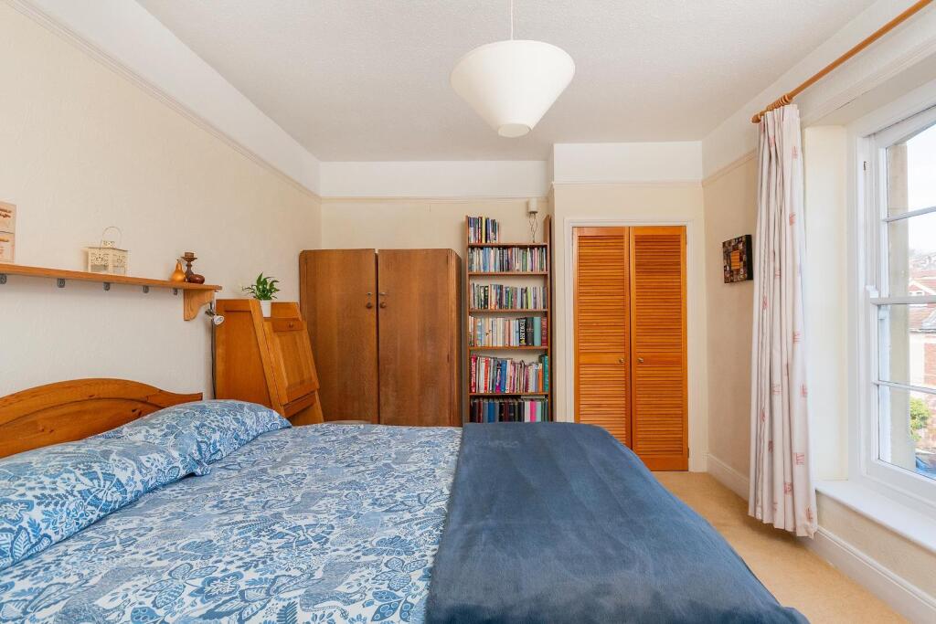 7F2R1RD - Bedroom I.jpg