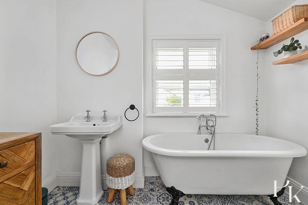 44 Coleridge Street BN3 (18).jpg