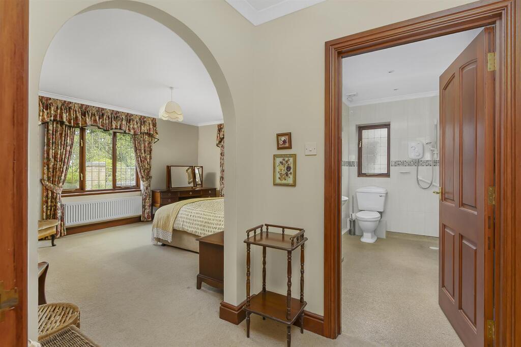 Home Close, Broadwell (25).jpg