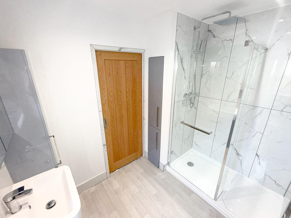 IMG-20250501-WA00...