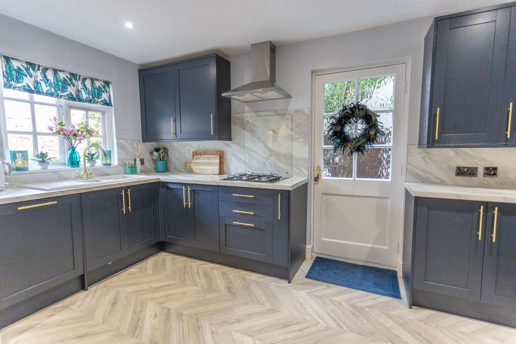 Re-fitted Kitchen/breakfast Room