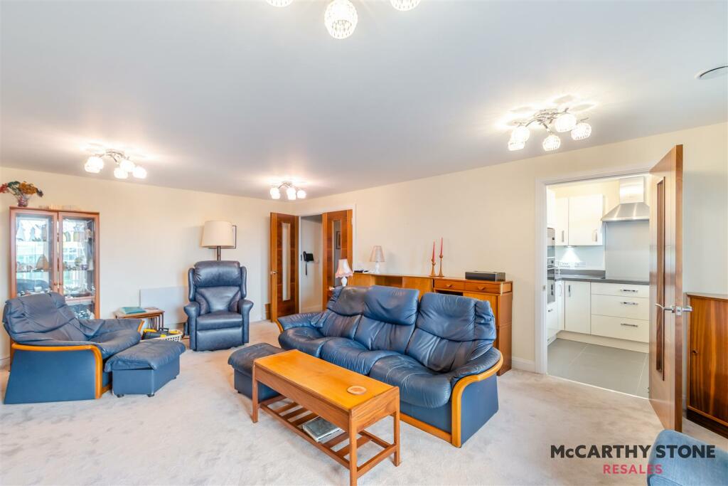 8622741-interior06.jpg