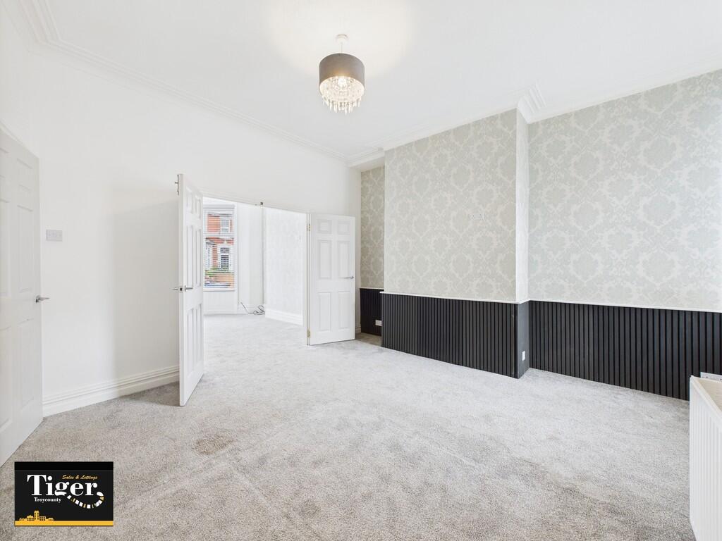 CAM03440G0-PR0372...