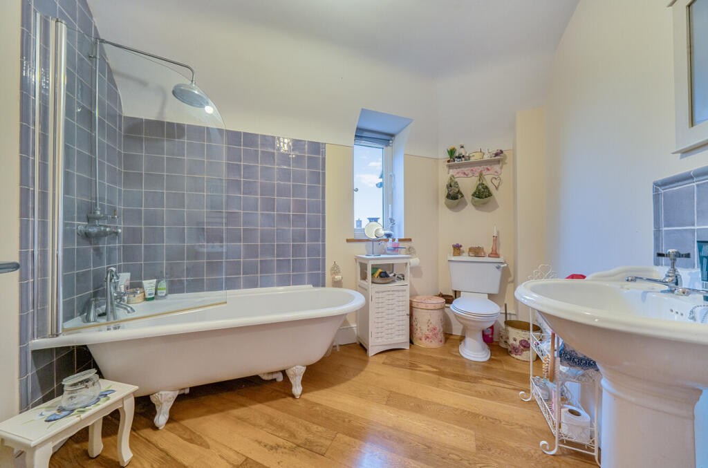 -68f2219f9927e-l-1369249-15-68f12b508745c