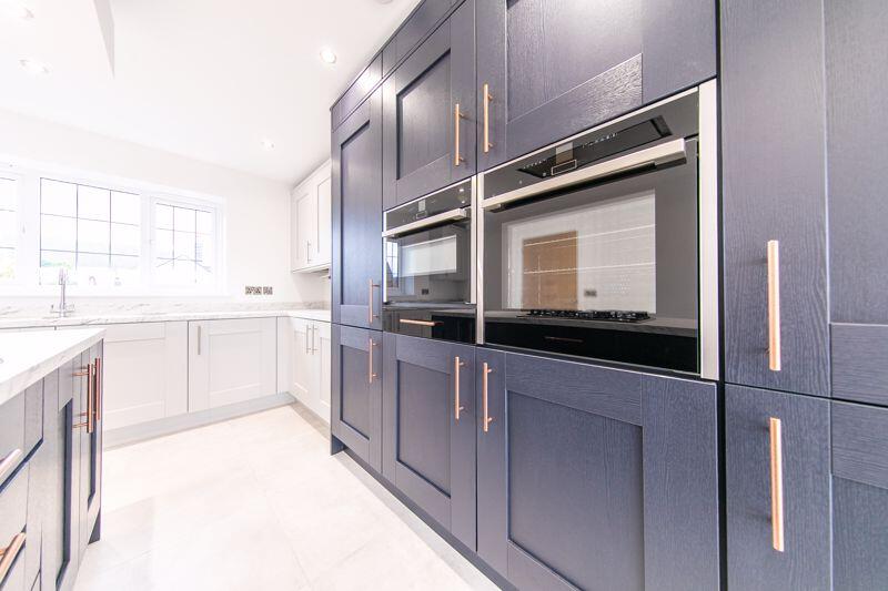 Feature packed kitchen