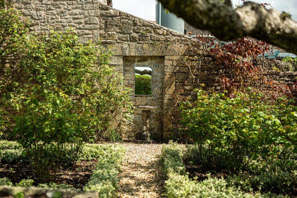 Garden_12.jpg