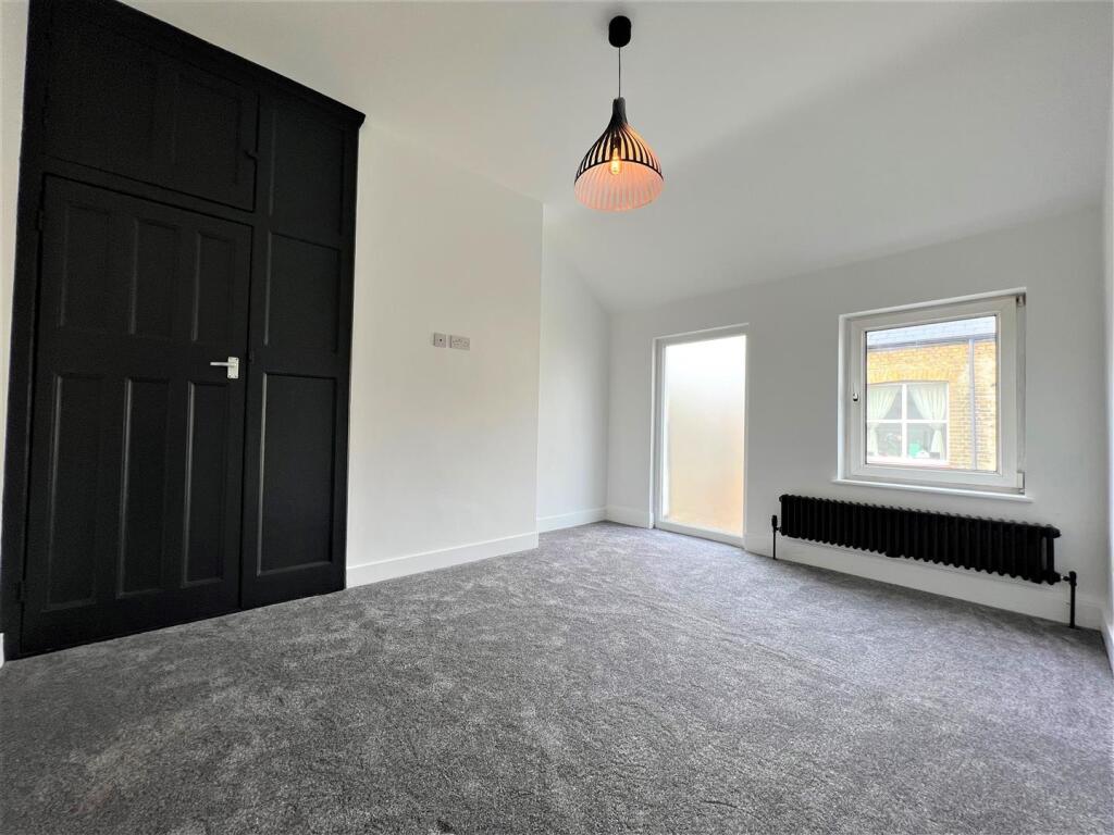 Bedroom.jpg