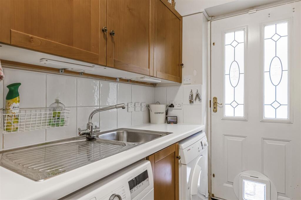 UTILITY ROOM:
