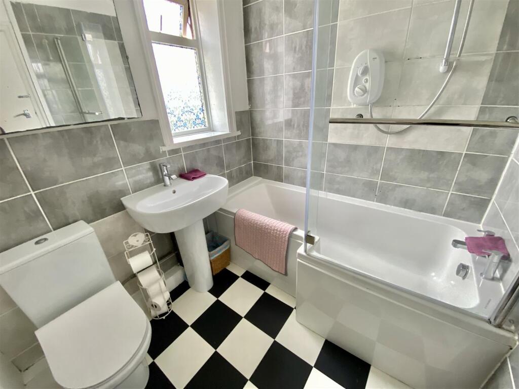 Bramleys Estate Agents - Huddersfield Road - Mirfi