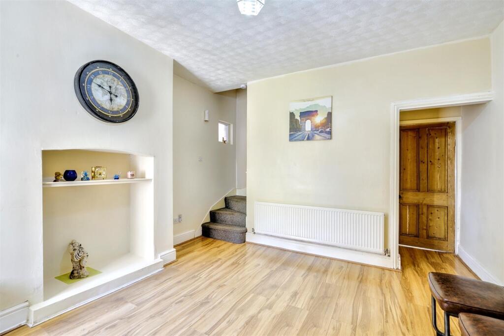 Dining Room 1_2.jpeg