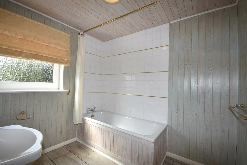Bathroom.JPG