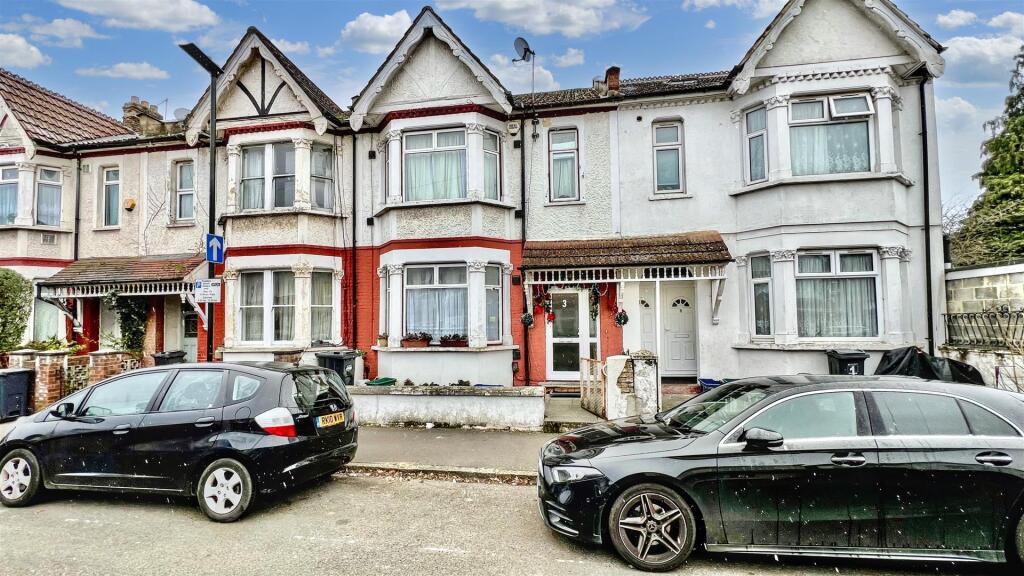 Sunnycroft Road, Hounslow, TW3