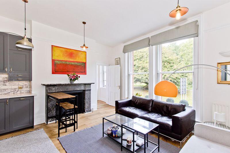 Living Room pic2