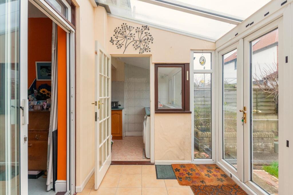 1F7A0HD - Conservatory B.jpg