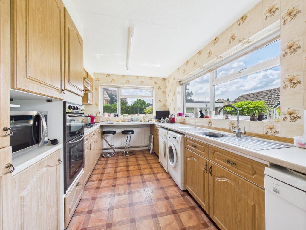 CAM04825G0-PR0123-STILL004