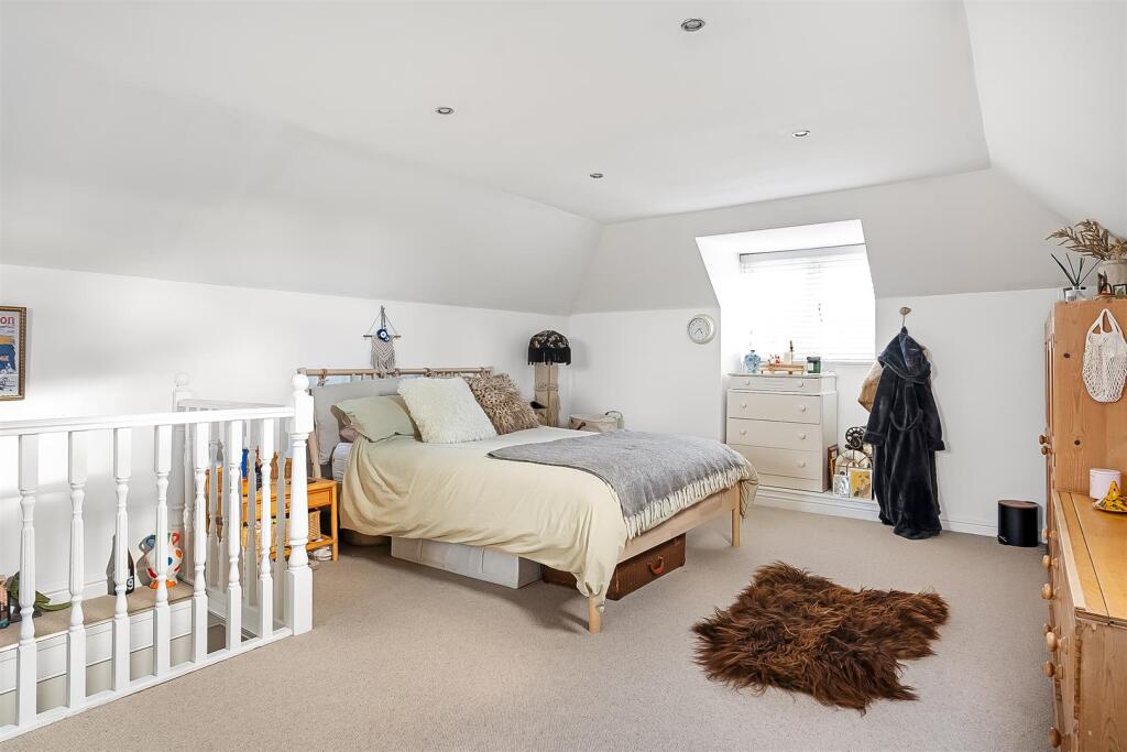 Bedroom 5/Loft Room