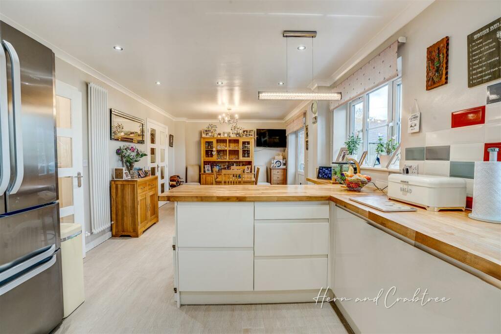 Wentloog Rise, Castleton, HernCrabtree (9).jpg